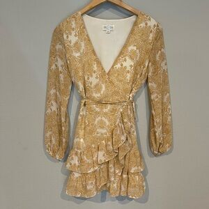 Woman’s Jun & Ivy long sleeve silk wrap dress size small ruffles v-neck floral